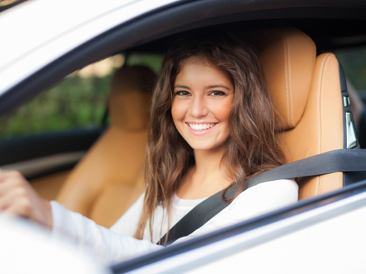 Voici des protections d’assurance auto abordables pour les jeunes conducteurs de moins de 25 ans.